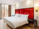 Family Stay Connected room