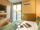 Double Suite with side sea view