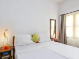 Standard Mvuvi room beachfront with garden view