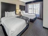 Mobility Accessible with Bathtub Quadruple room