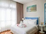2 Bedrooms Quadruple Apartment