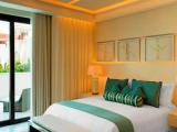 2 Bedrooms Contemporary Suite with garden view