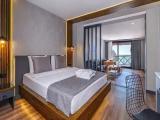 Romantic Jacuzzi Double Suite with sea view