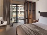 Shared Pool Superior Double Suite