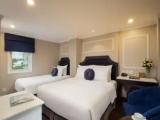 Deluxe Triple room with view