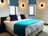 31 Quadruple Suite