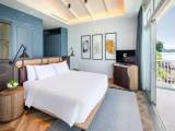 5 Bedrooms Water Retreat Villa