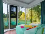 Family Quadruple Bamboo Grove Space Capsule