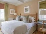 1 Bedroom Deluxe Lowell Double Suite