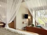 Deluxe Suite with lagoon view