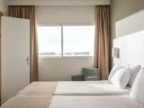 2 Bedrooms Premium Quadruple Apartment with sea view