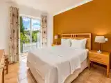 3 Bedrooms Apartment