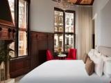 Empress Suite with canal view