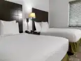 2 Bedrooms at the Oaks Quadruple Suite