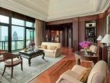 Peninsula Suite