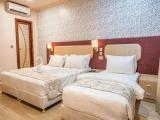 Family Triple room with balcony
