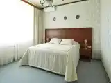 4 Bedrooms Apartment