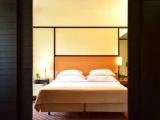 Double Suite with inland view