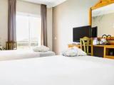 Sol Quadruple room seafront