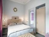 Honeymoon Suite