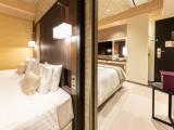 Deluxe Quadruple Family room