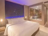 Premier DEE Tower Double Suite