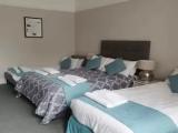 Queens room