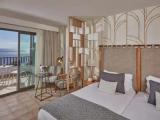 Double Preferred Club Junior Suite with ocean view