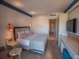 Family Quadruple room with partial sea view