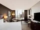 High Floor Double room with Alameda view