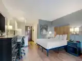 Deluxe Double Suite