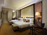 Grand Quadruple Club room