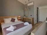 Maisonette with side sea view