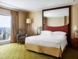 2 Bedrooms Club Lounge Access Bi-level Suite with Opera House View