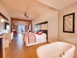 Large Quadruple Junior Suite with ocean view
