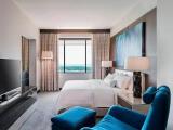 1 Bedroom Harbour Double Suite Lake View