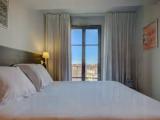 Twin Club room