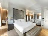 Corner Double Suite with Duomo view