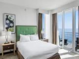 2 Bedrooms Plus Sextuple Suite oceanfront