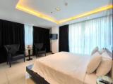 1 Bedroom Deluxe Double Suite with balcony