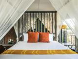 Garden Wing Double Junior Suite with city view