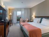 Classic Twin room with side sea view