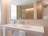 Twin Junior Suite with balcony and with sea view