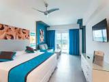 Double room with partial sea view