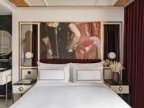 Superior Double room with partial view of Notre Dame