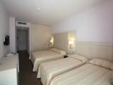 Quadruple Family Suite