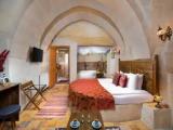 Deluxe Cave Double Suite