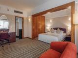 1 Bedroom Dining Kitchen Double Suite