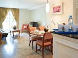 2 Bedrooms Triple Suite