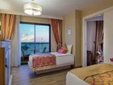 Deluxe Family Room with sea view